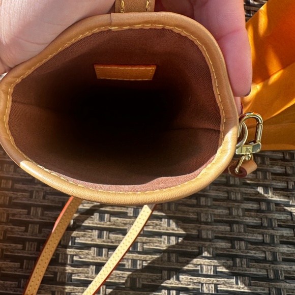 Louis Vuitton Fold Me Pouch - Original LV print - Picture 7 of 12